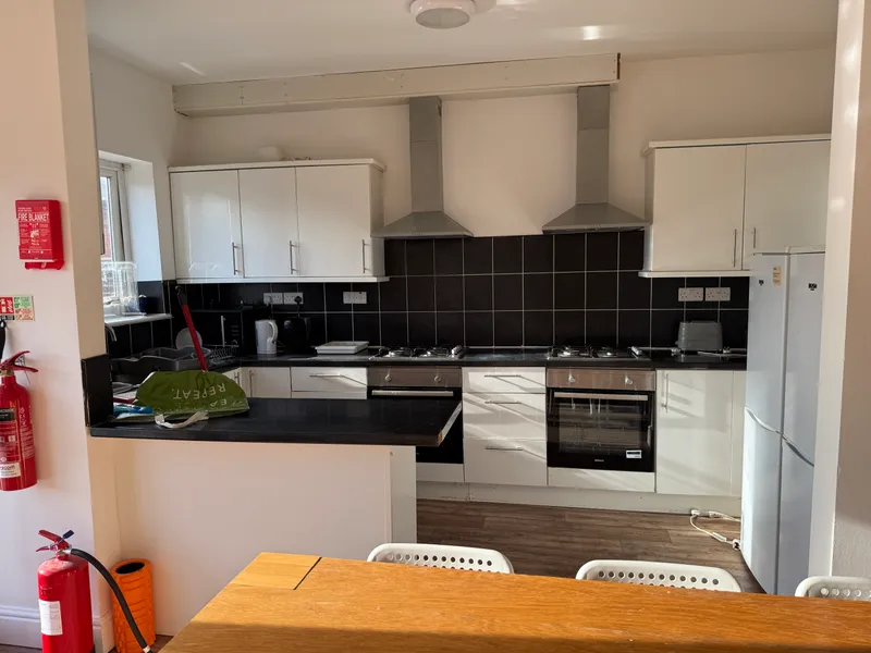 50 Clifford Street, 6 Bedroom student house NG7 3GU - Image 3